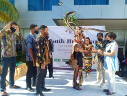 Lestarikan Kebudayaan, Novotel Balikpapan Gelar Batik Showcase