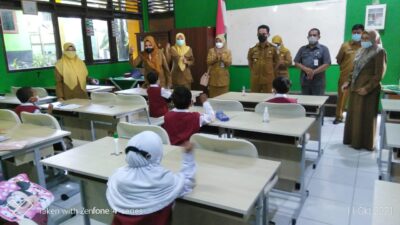 Hari Pertama PTM Terbatas, Mendadak Wali Kota Balikpapan Tinjau Beberapa Sekolah