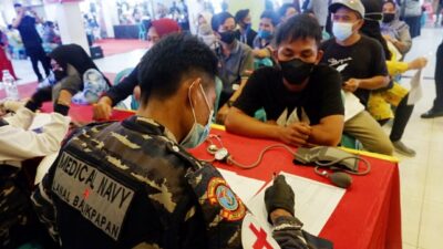 Peringati Hari Sumpah Pemuda, Lanal Balikpapan Gelar Serbuan Vaksi di Rapak Plaza
