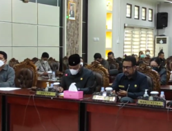 RAPAT PARIPURNA DPRD BALIKPAPAN BAHAS RAPERDA APBD DAN PERGANTIAN KETUA FRAKSI GERINDRA