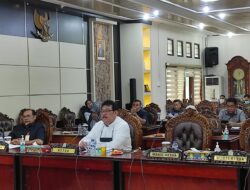 Mendengarkan Nota Penjelasan Wali Kota Balikpapan, Saat DPRD Balikpapan Gelar Paripurna