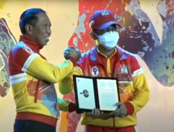Wali Kota Balikpapan Terima Penghargaan Pembina Olahraga Berprestasi dari Menpora