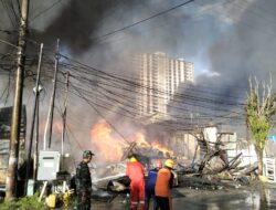 Dua RT di Pandan Sari Balikpapan Diamuk Si Jago Merah