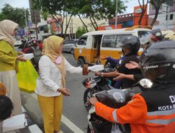 Semarakkan Ramadhan, Anggota DPRD Balikpapan Hj Kasmah Berbagi Takjil Gratis untuk Masyarakat