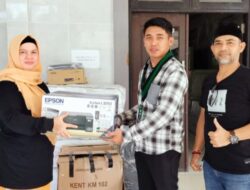 Dispora Kutim Serahkan Bantuan Inventarisir Kepada HMI Sangatta