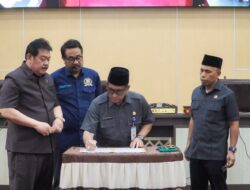 Rapat Paripurna DPRD, Abdulloh Koordinator Pansus Aset dan Sabaruddin Koordinator Pansus Piutang Pajak Daerah