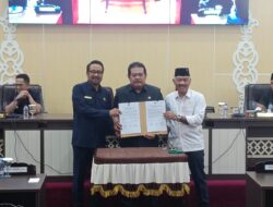 Raperda Perubahan APBD Tahun 2023 Disetujui Gunernur Kaltim Menjadi Perda