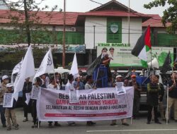 Aksi Masyarakat Muslim Balikpapan di Simpang Traffick Light Balikpapan Plaza