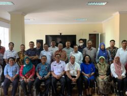 DKUMKMP Beri Penghargaan Pada 12 Koperasi Sehat di Balikpapan