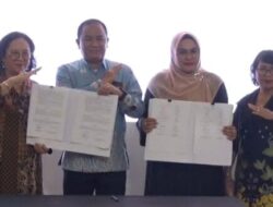 MOU Pemkot Balikpapan Dengan 5 Pelaku Usaha dan 9 Pengrajin Batik