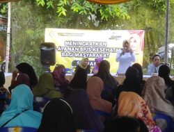 Suriani Dialog Bersama Warga di Lingkungan RT 95, Sampaikan BPJS Kelas III Gratis