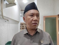 Asep Ahmad Sapturi Sebut Perubahan Seragam Sekolah Tidak Penting, Cukup Seragam Yang Ada Saja